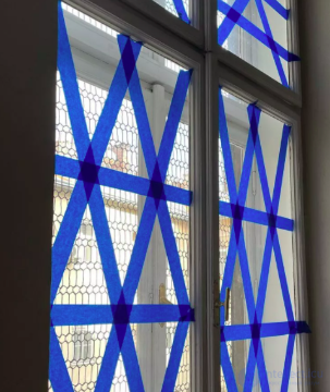 Should Windows Be Closed or Open in the Event of a Possible Explosion?