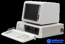 The Computer Program: Its Characteristics and Ways to Describe It