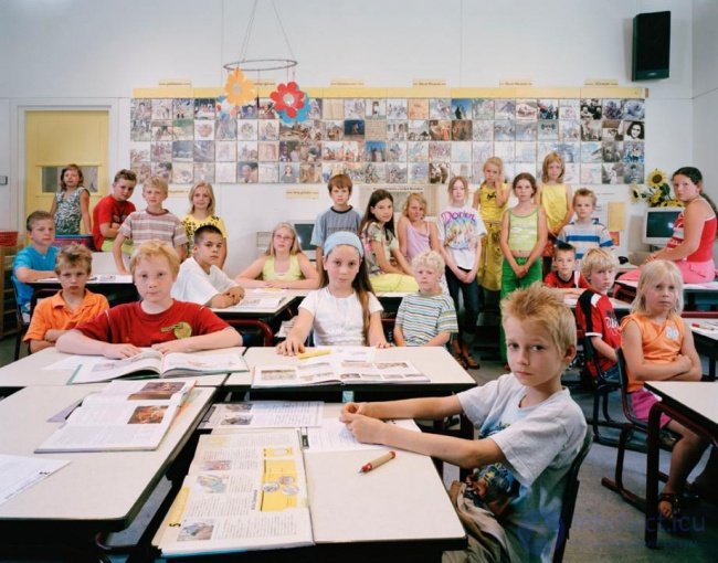   Portrait of world school students  education in different countries 