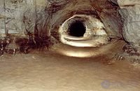 A Caving Robot for Earth, the Moon and Mars