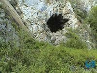 A Caving Robot for Earth, the Moon and Mars
