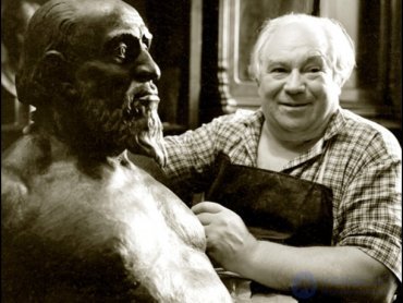 The Life and Work of Outstanding Scientists: A Typical Portrait of a Scholar