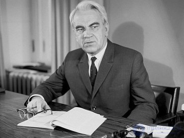 The Life and Work of Outstanding Scientists: A Typical Portrait of a Scholar