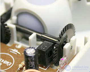 Optocouplers and Phototriacs: Types, Operating Principles, and Applications